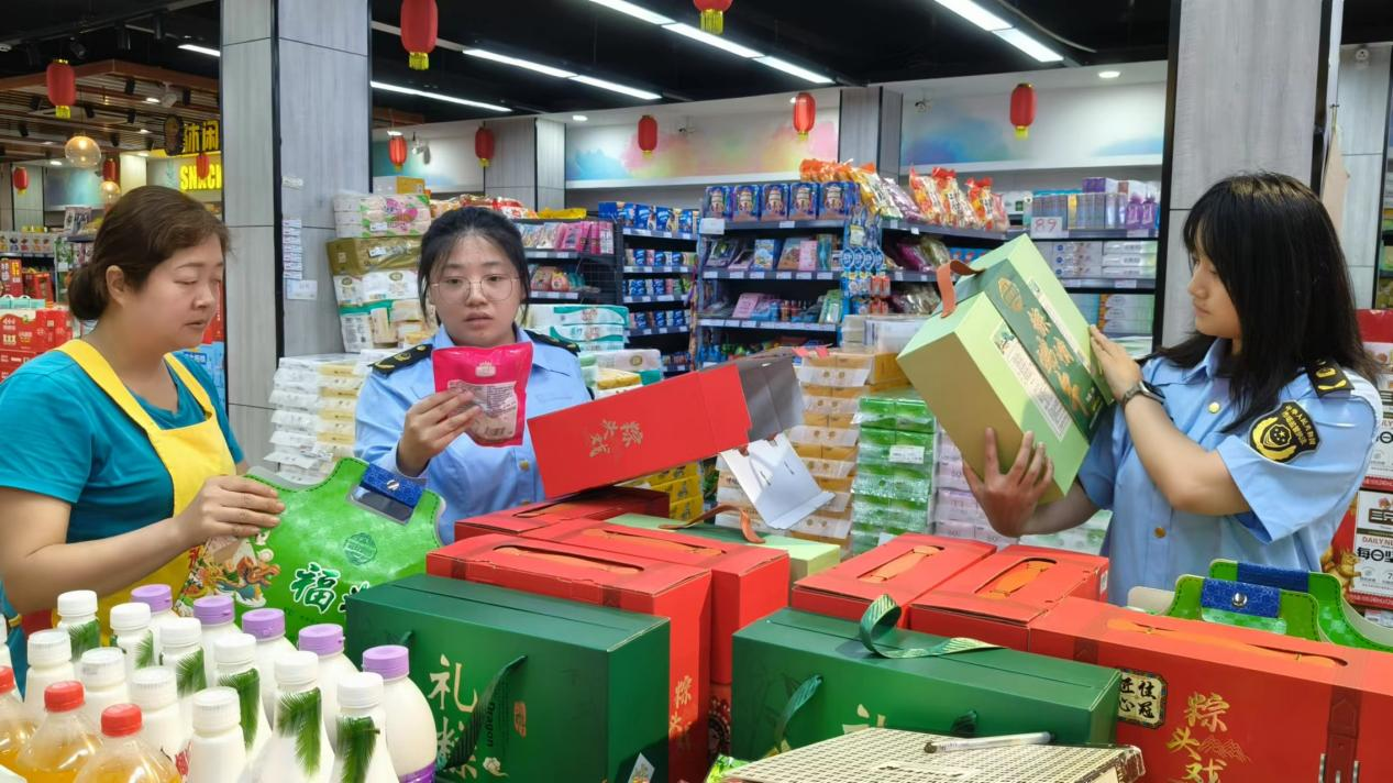 九游体育网站：仪陇县市场监管局开展端午专项检查