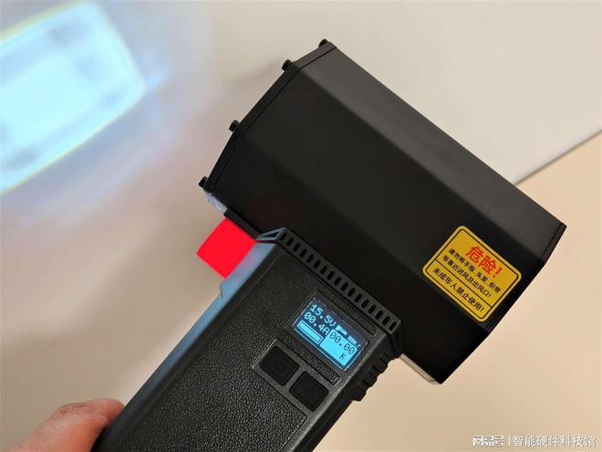 何为无刷涵道电机？菠萝君无刷暴风锤PK有刷涡轮风扇谁值得买？(图19)