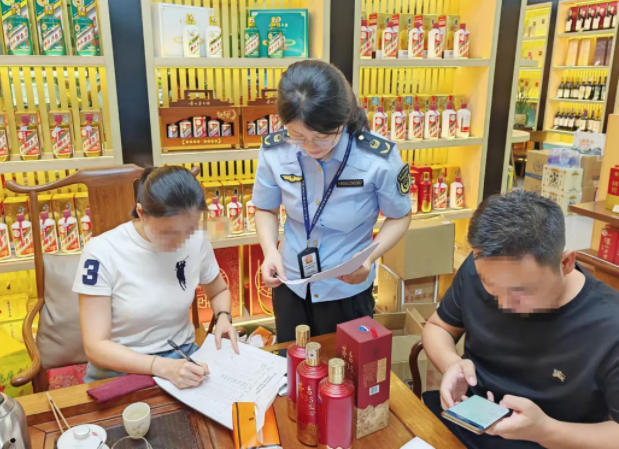 广东省佛山市南海区实名公布食品领域“铁拳”行动典型案例！涉假冒侵权、无证经营(图3)