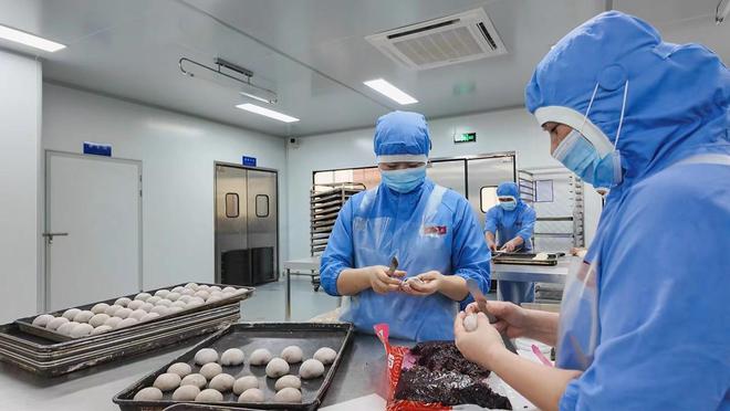 崇阳麦乐食品：“小蛋糕”做成富民“大产业”(图2)