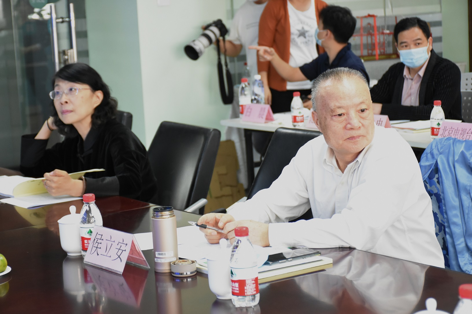 减少塑料污染加大循环利用“零胶带环保纸箱”来了(图1)