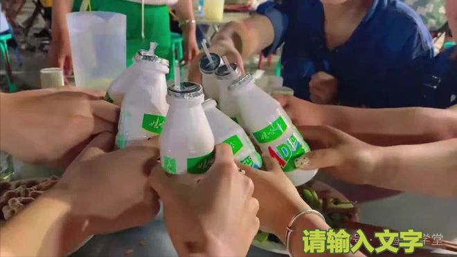 揭秘：哇哈哈产品为何都用“纸箱子”包装？真相让我热泪盈眶(图2)