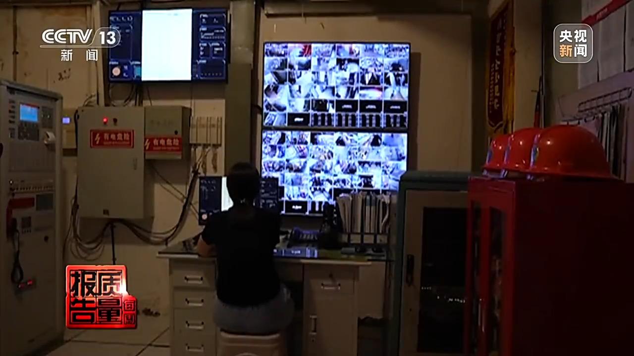 九游体育网站：科技助力+人力巡查让夜市“烟火气”充满“平安味”(图18)