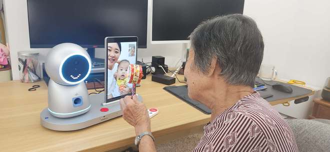 养老陪伴机器人到底好不好用？上手体验两周聊聊感受(图12)