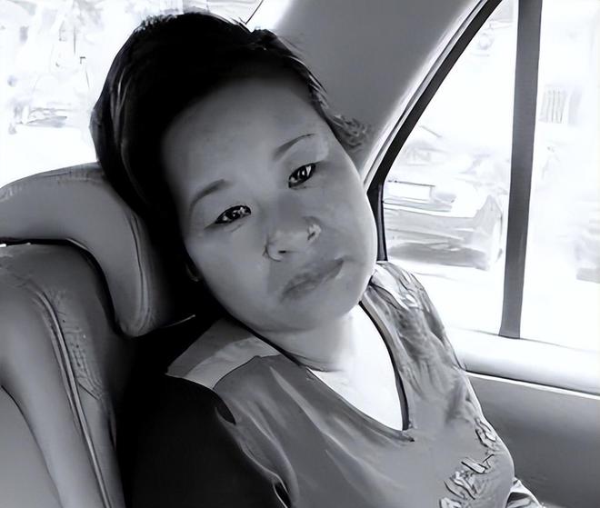 机场保洁大妈捡到破纸箱被当场逮捕判无期徒刑打开一看后傻眼(图15)