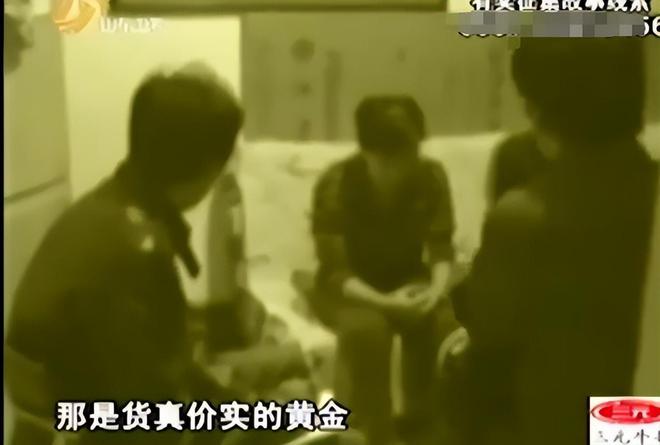 机场保洁大妈捡到破纸箱被当场逮捕判无期徒刑打开一看后傻眼(图14)