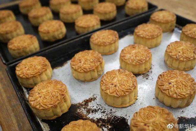 九游体育：杜绝过度包装！新国标对月饼和粽子下手了