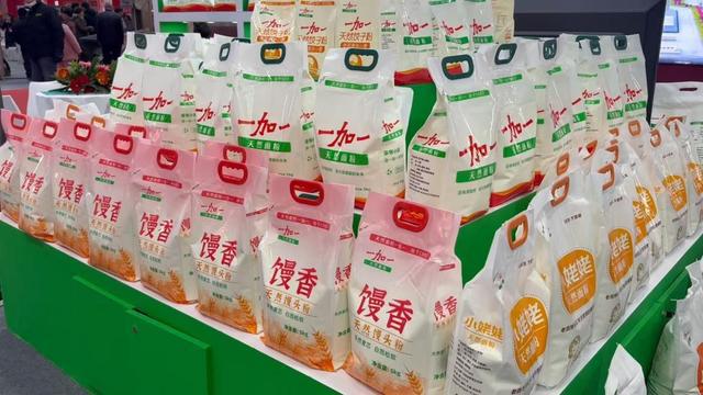 一加一天然面粉全新升级：原料优选包装焕新(图2)