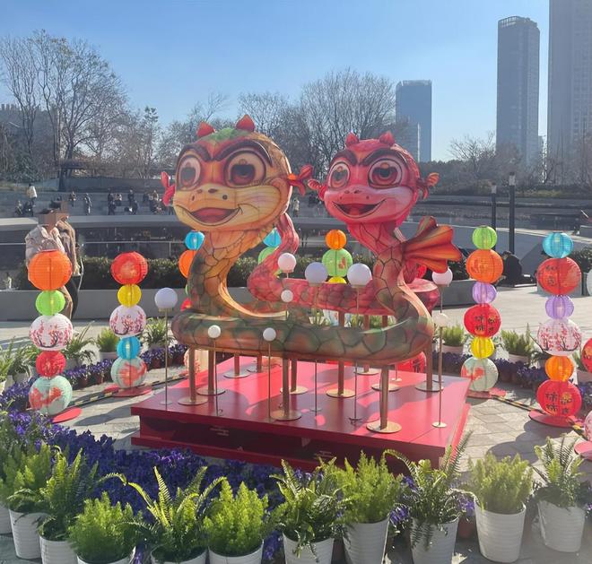 九游体育：好端端过个蛇年怎么所有怕蛇的人都要把它踢出十二生肖？(图7)