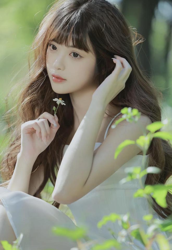 九游体育：女初中生洗热水澡