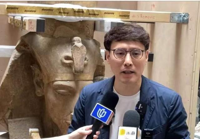 九游体育：古埃及文明大展90箱文物抵沪法老巨像和彩绘人形棺开箱(图6)