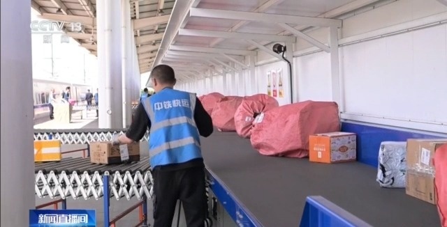 九游体育网站：高铁半日达自动化率超90%中国快递究竟有多强？(图4)