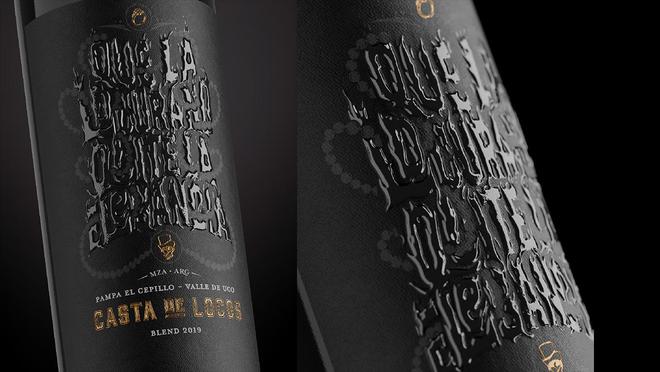 九游体育网站：黑色神秘感的葡萄酒包装设计分享高档葡萄酒设计(图3)