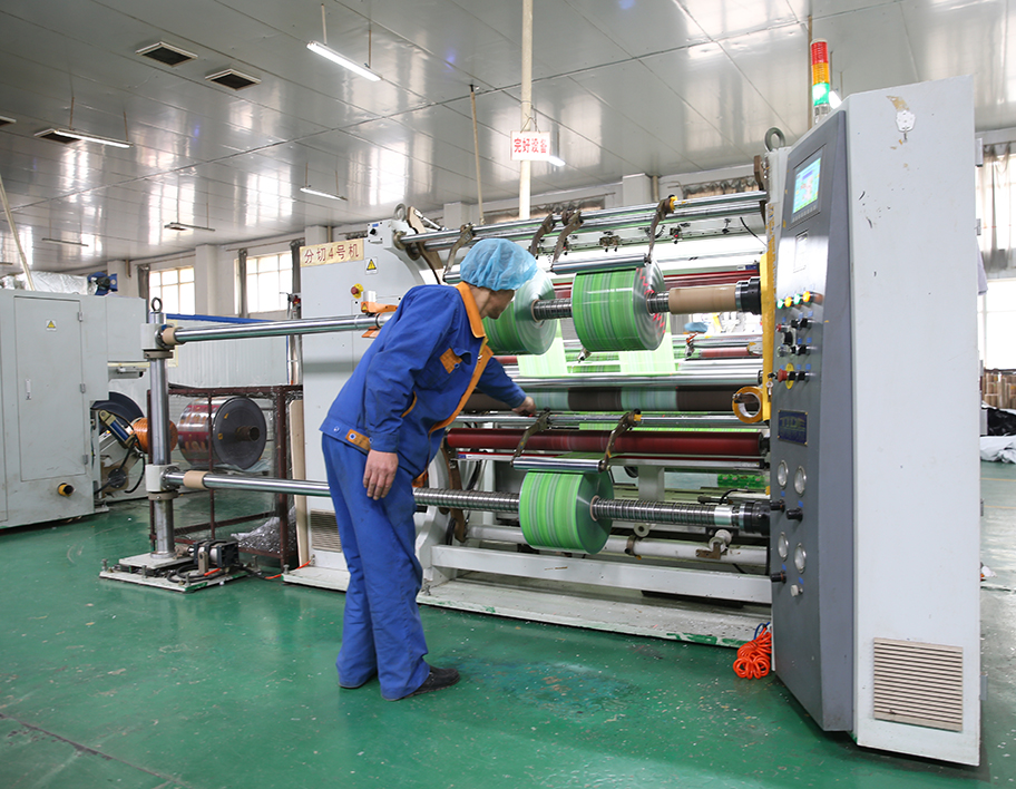 九游体育网站：纸箱包装的种类有哪些？包装盒在制作中需要注意哪些事项？(图1)