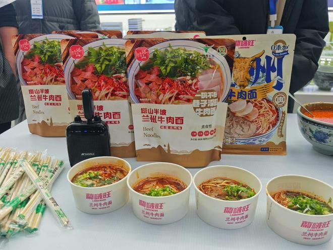 全球门店约6万家产业链年收入超600亿元兰州牛肉拉面产业实现跨越式发展