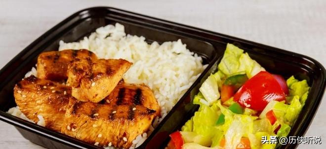 九游体育：3年销量暴跌40亿包半年亏11亿！全民食品方便面为何惨遭抛弃(图13)