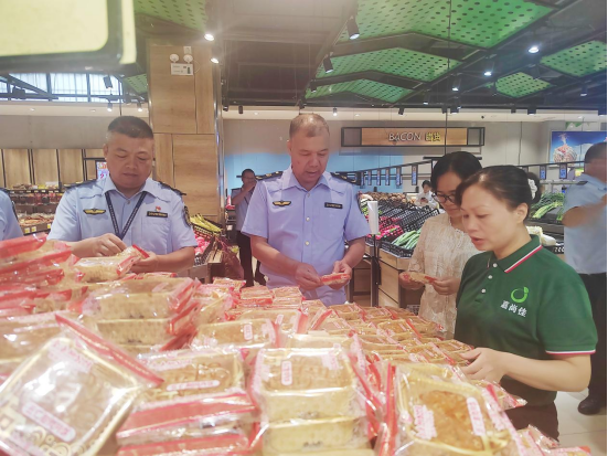 广西河池市市场监管局开展月饼市场综合检查(图2)