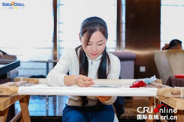 海外博主达人打卡河南沉浸品读非遗老字号文化