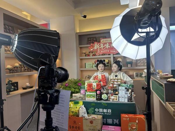 探访新春年货寄递一线：年货消费活力旺快递护航经济顺畅运行(图4)